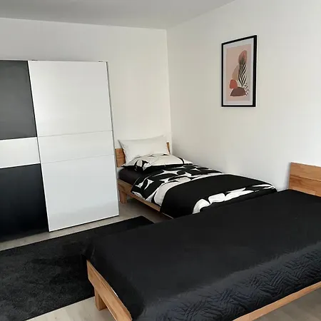 Fma Heubach דירה *